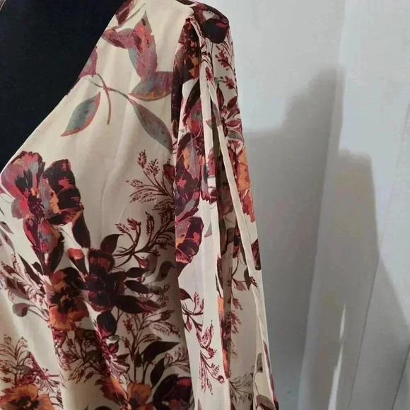 NWT - Lulu's Shifting Dears Beige Floral Print Dress - Sz XL - Picture 9 of 9